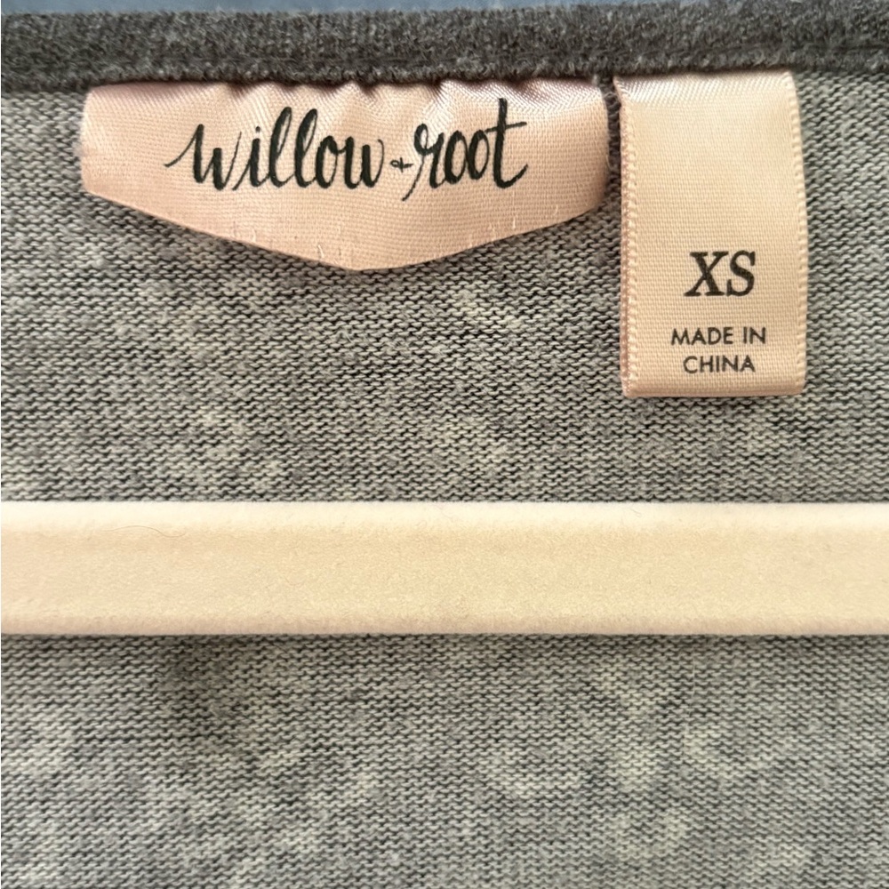 Willow & Root Gray top